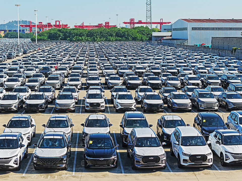 At the Zhujiaqiao port area of Wuhu Port, operated by Anhui Port Group, large numbers of vehicles, including Chery models, are lined up for export. Photo: VCG